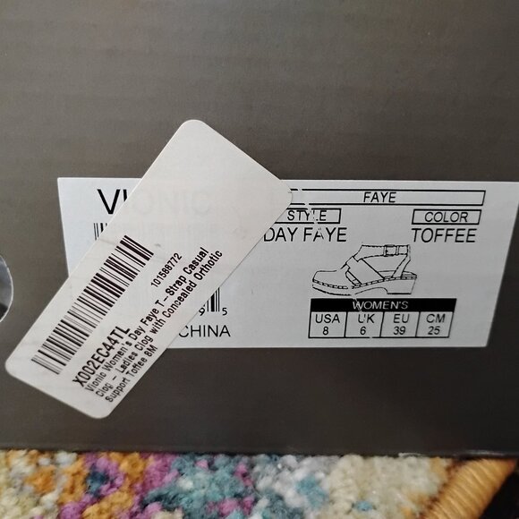 Vionic Day Faye Clog - Picture 8 of 8